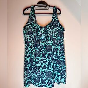 Land’s End Woman’s Floral Swimdress Sz 22W/Long